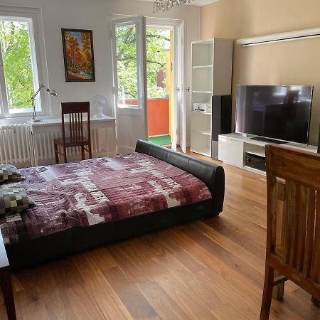 Modern And Cozy Apartment In Good Location Berlim Exterior foto