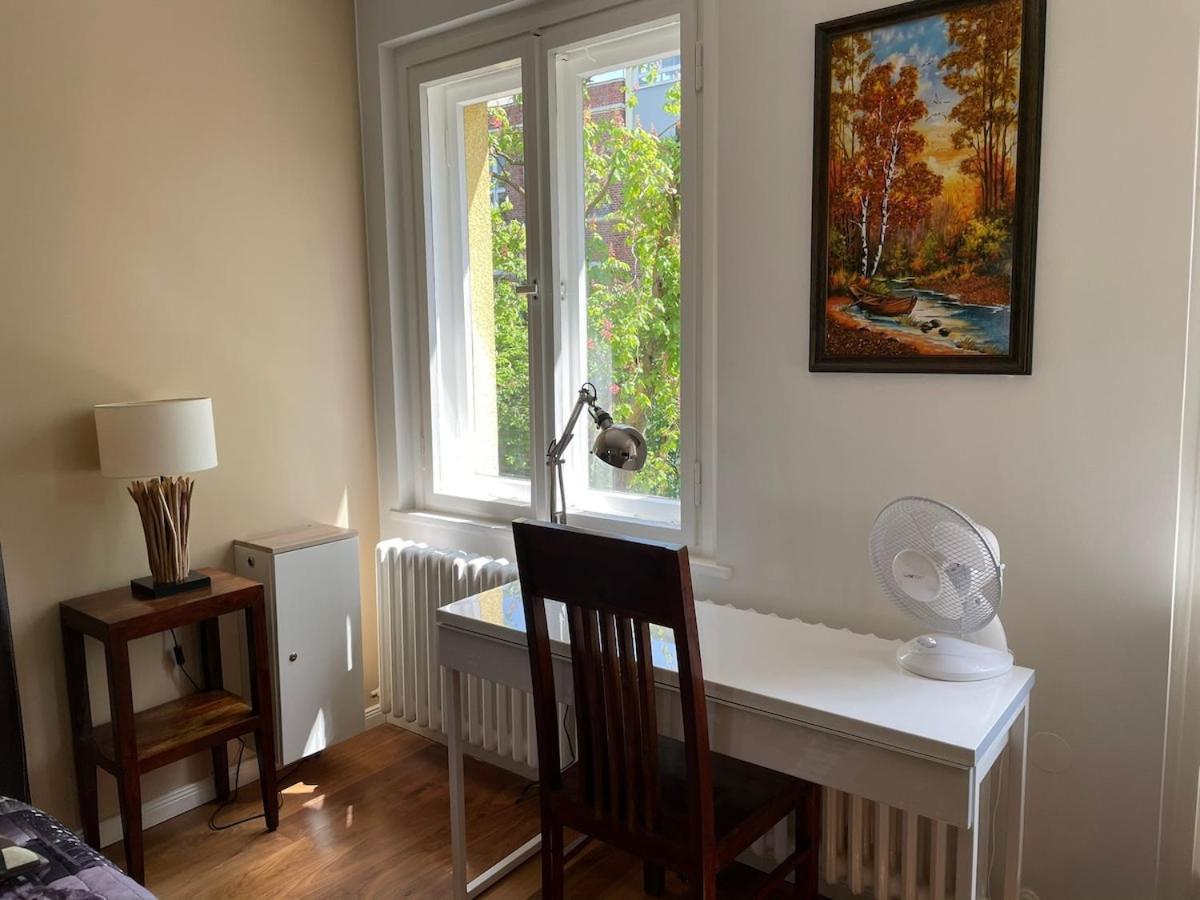 Modern And Cozy Apartment In Good Location Berlim Exterior foto